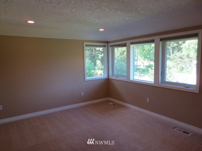 166 Derek Road Kelso, WA 98626 - Photo 11 of 25 Gallery Image 11