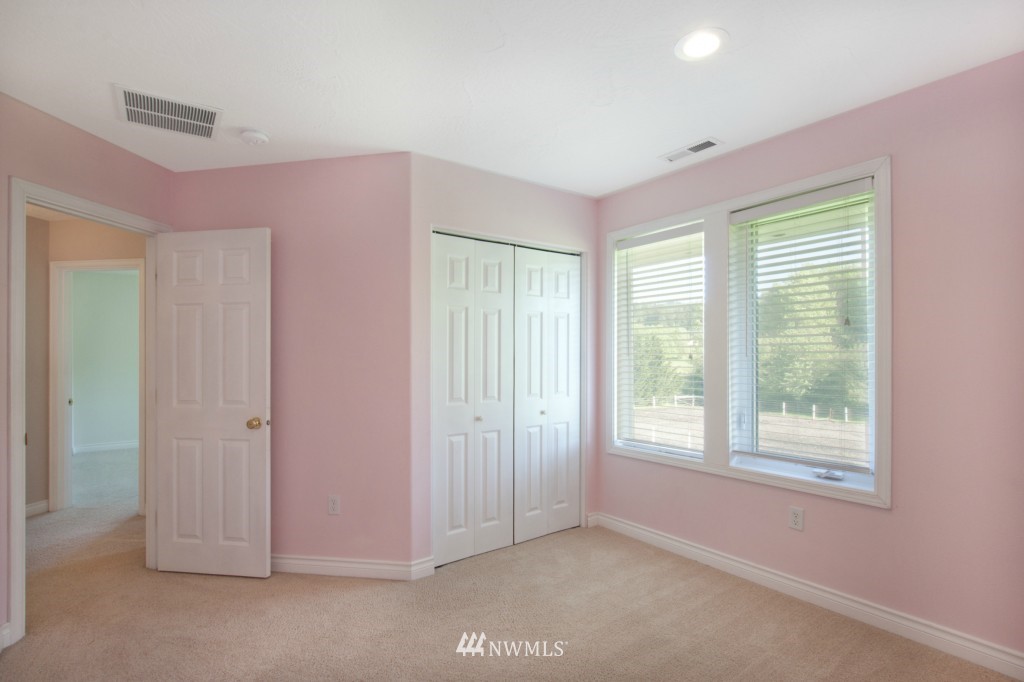 166 Derek Road Kelso, WA 98626 - Photo 14 of 25 Gallery Image 14