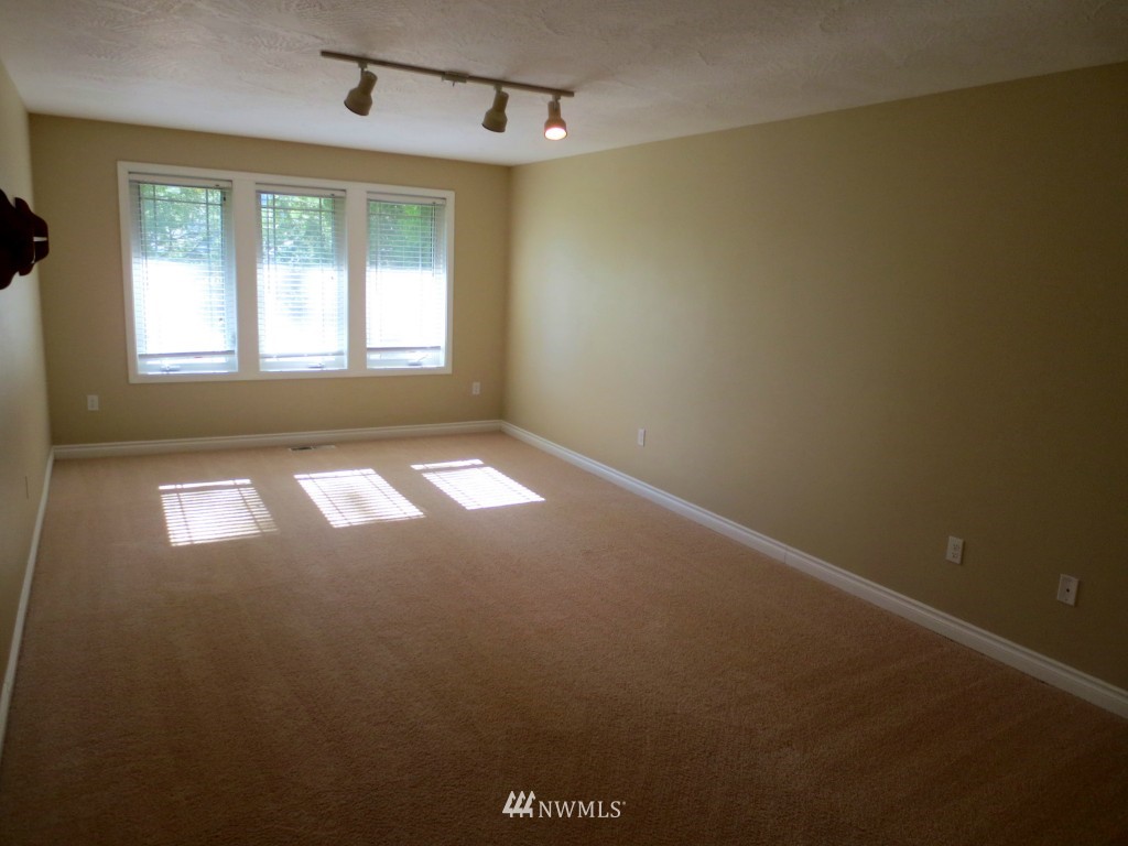 166 Derek Road Kelso, WA 98626 - Photo 16 of 25 Gallery Image 16