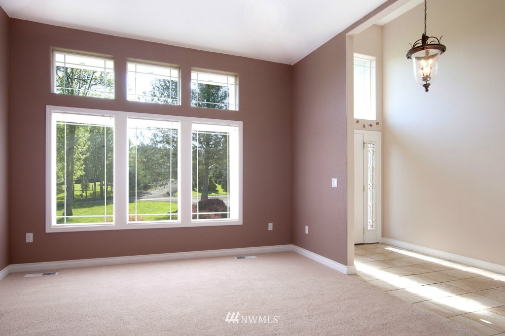 166 Derek Road Kelso, WA 98626 - Photo 4 of 25 Gallery Image 4