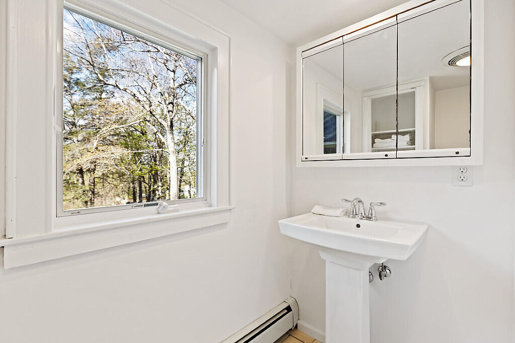 183 Mountain Road Falmouth, ME 04105 - Photo 51 of 65 47_BP5A0568_DxO_mls