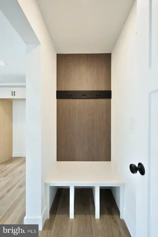 a view of empty room with window