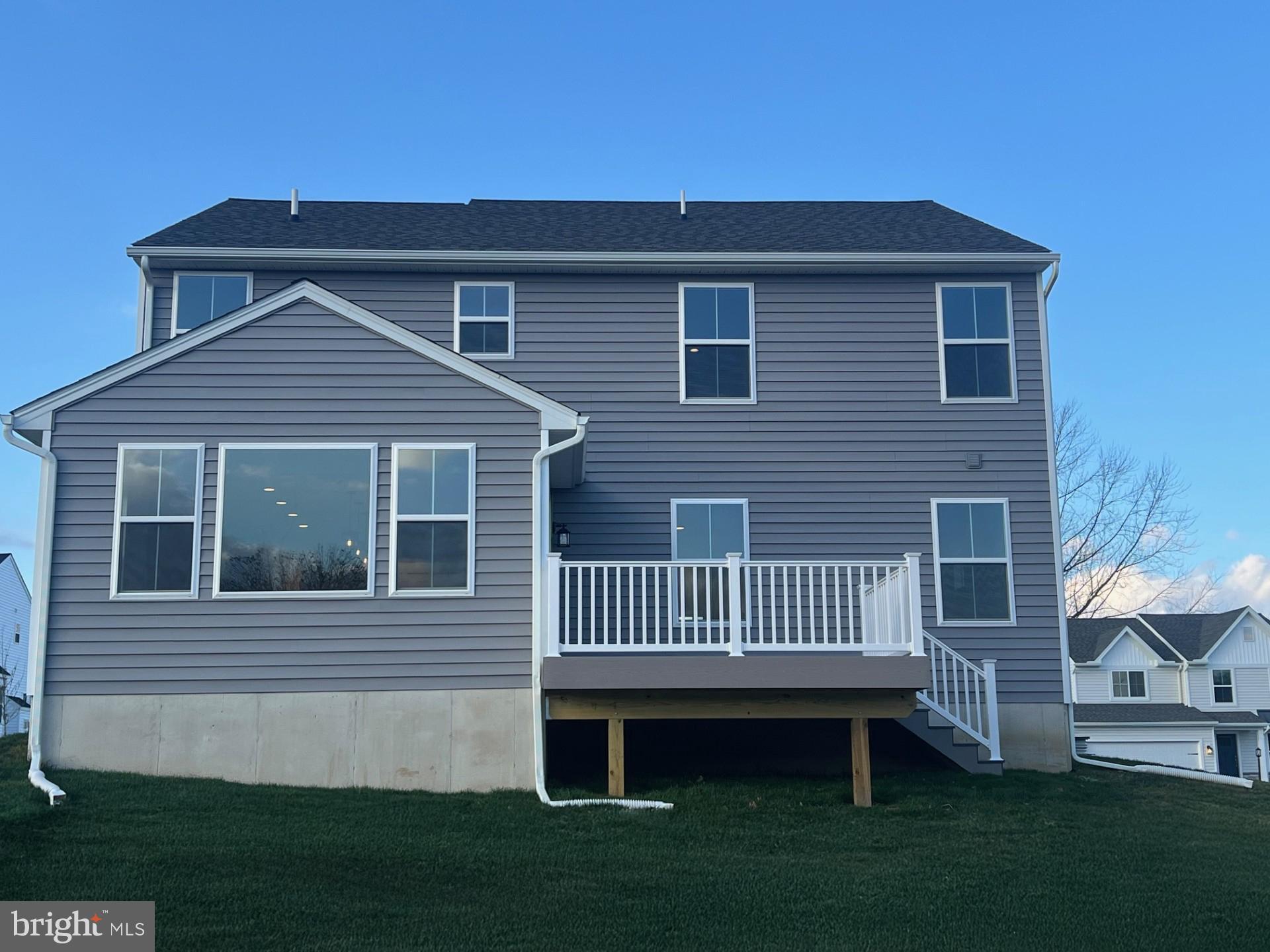 391 Santa Anita Drive Dillsburg, PA 17019 - Photo 2 of 40