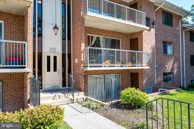 a house view with outdoor space