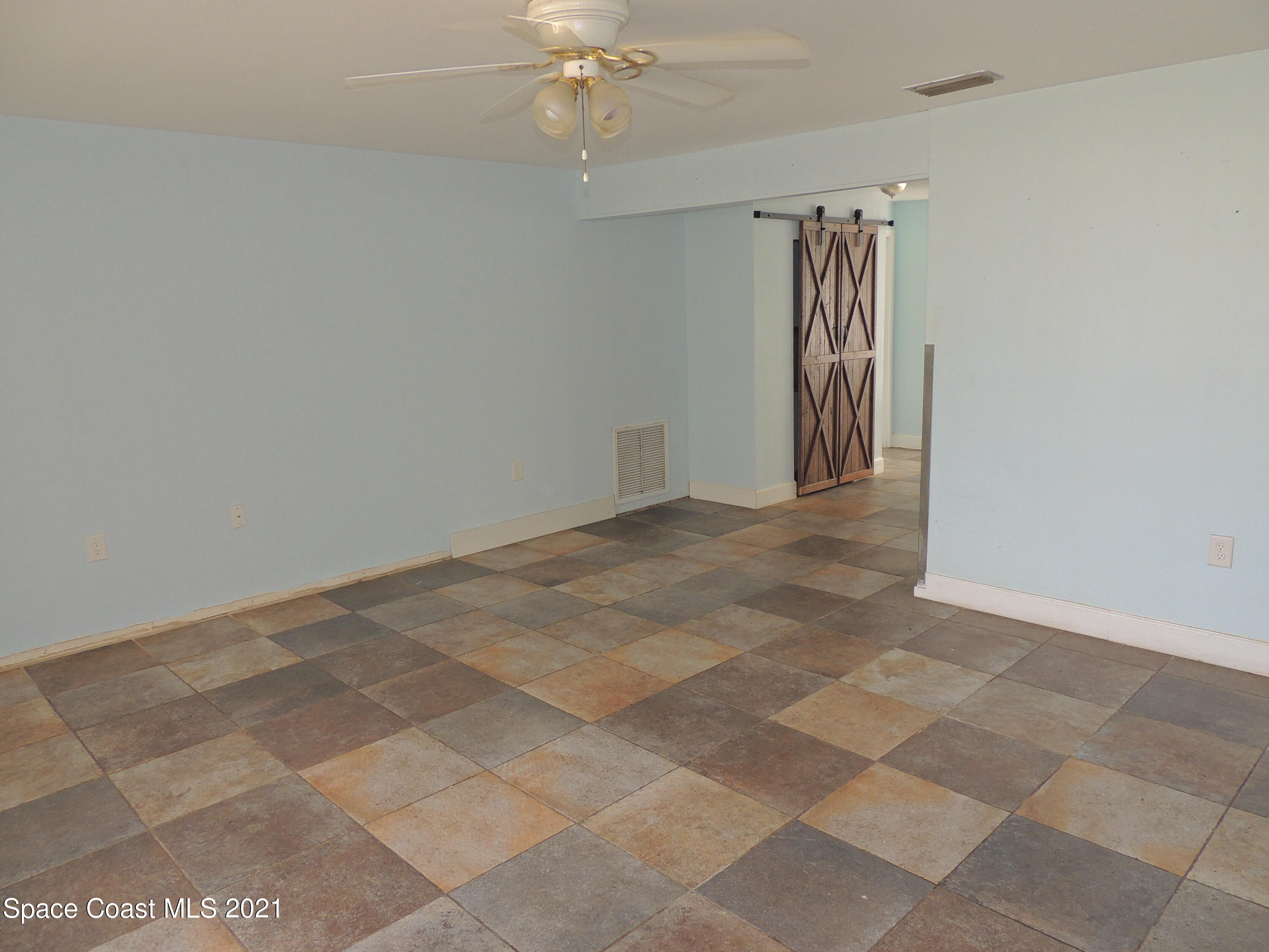 2250 Shell Avenue Indialantic, FL 32903 - Photo 2 of 12 DSCN8945