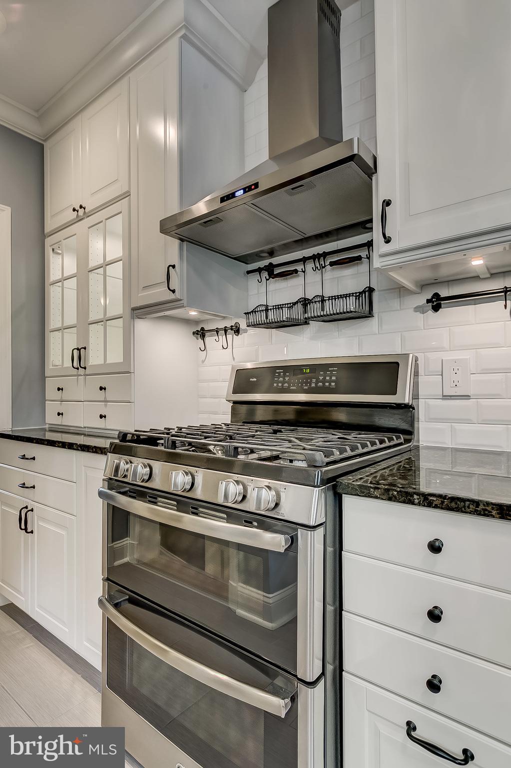 5709 Ridgedale Road Baltimore, MD 21209 - Photo 13 of 41