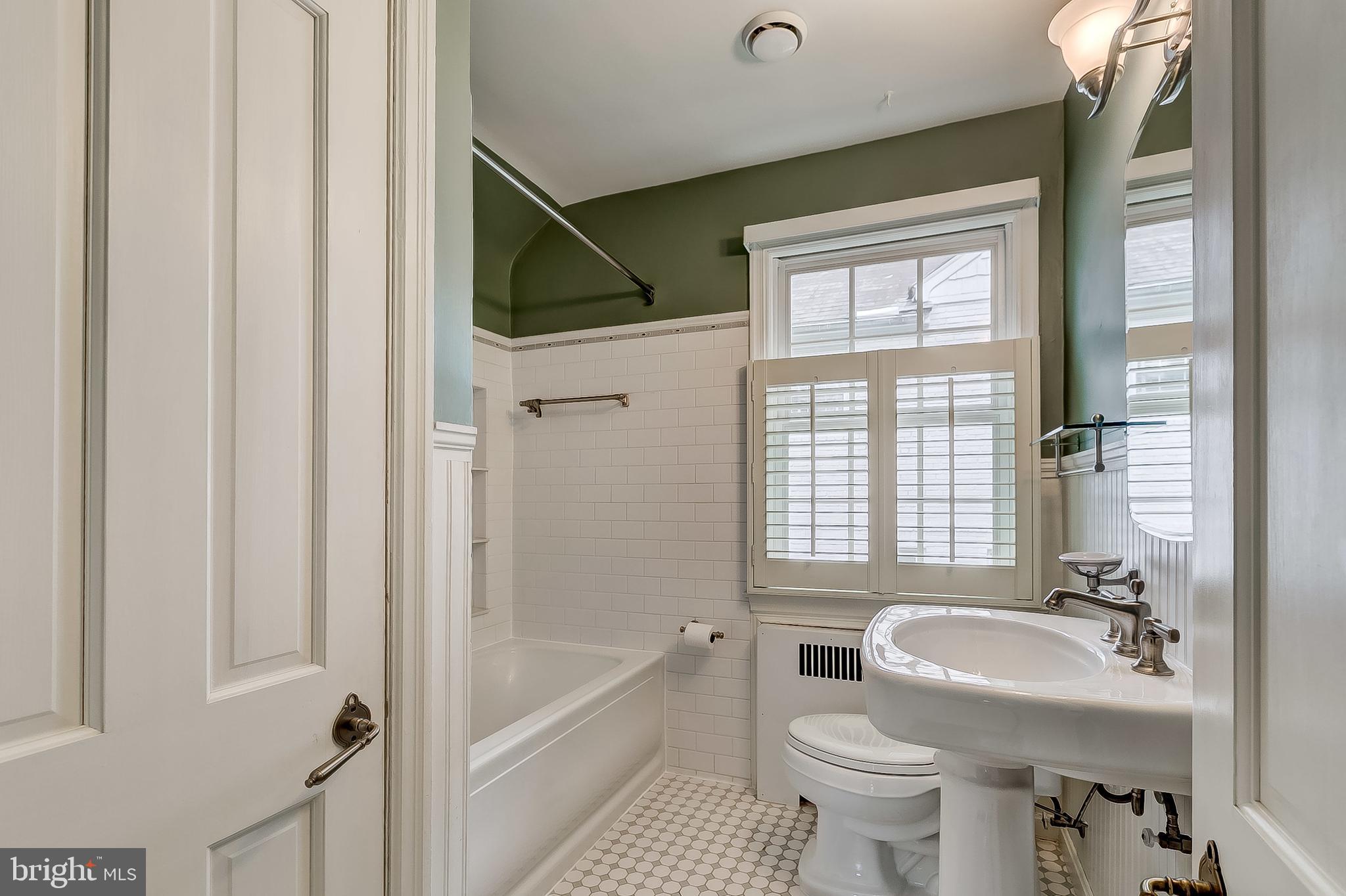 5709 Ridgedale Road Baltimore, MD 21209 - Photo 17 of 41