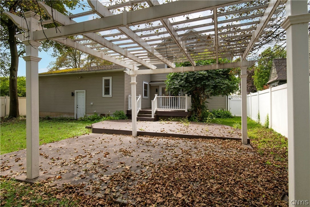 111 Charing Road Syracuse, NY 13214 - Photo 12 of 50 Gallery Image 12