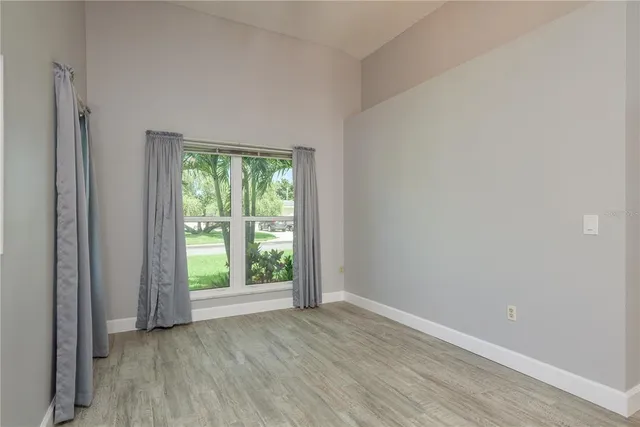 $499,900 | 161 Lake Shore Drive West, Palm Harbor, FL 34684