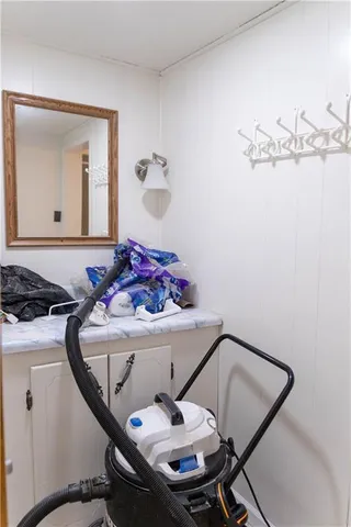 $215,000 | 1129 Fairlawn Avenue, Marshall, MO 65340