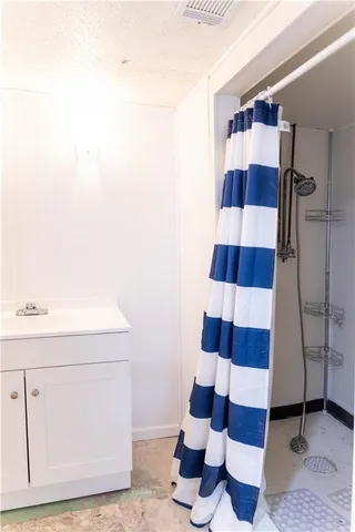 $215,000 | 1129 Fairlawn Avenue, Marshall, MO 65340