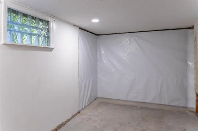 $215,000 | 1129 Fairlawn Avenue, Marshall, MO 65340