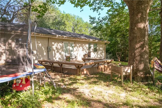 $215,000 | 1129 Fairlawn Avenue, Marshall, MO 65340