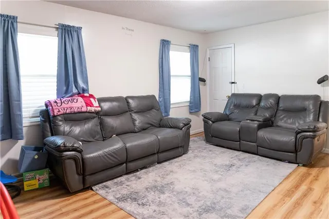 $215,000 | 1129 Fairlawn Avenue, Marshall, MO 65340