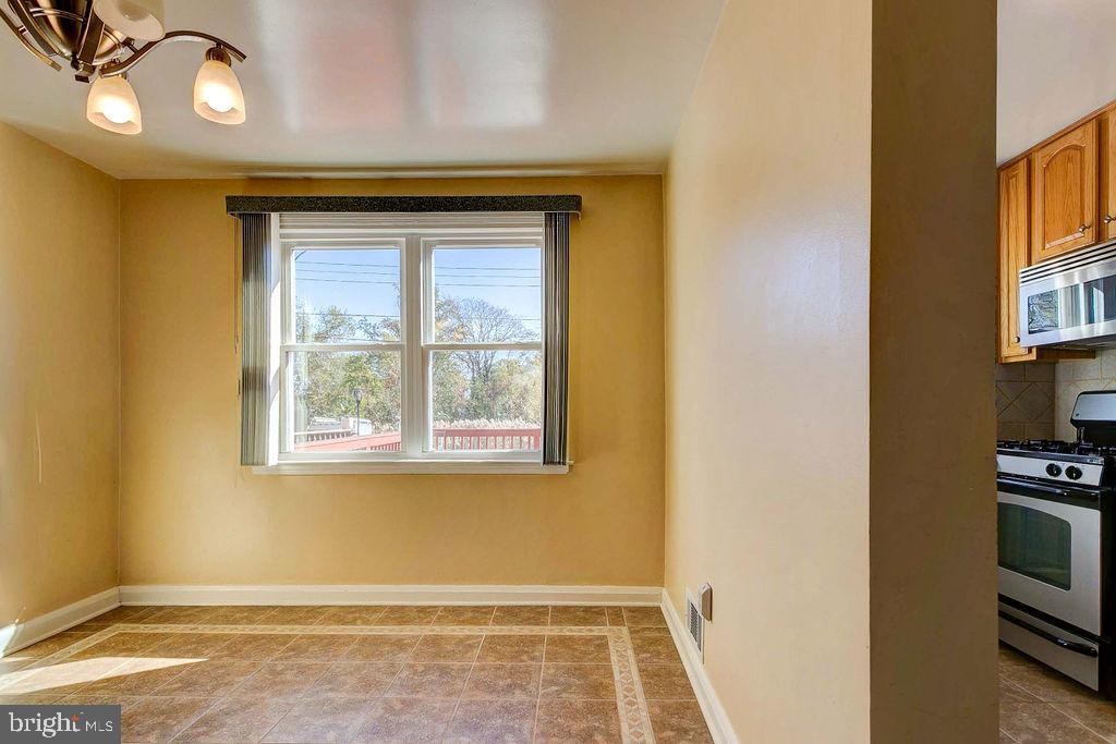 1909 Quentin Road Baltimore, MD 21222 - Photo 14 of 41