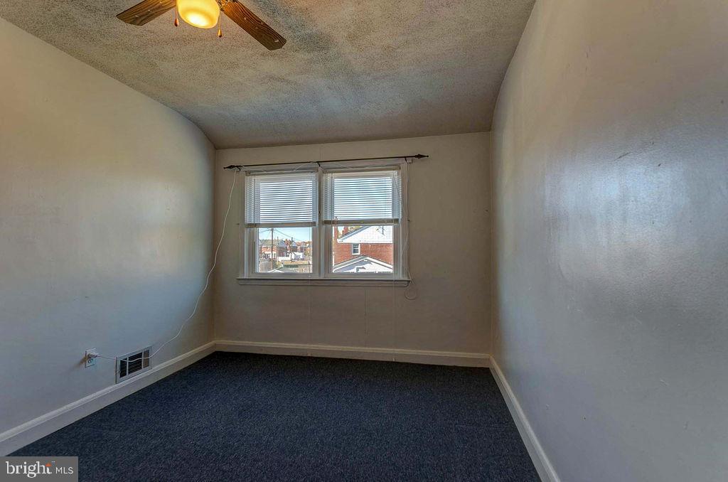 1909 Quentin Road Baltimore, MD 21222 - Photo 25 of 41