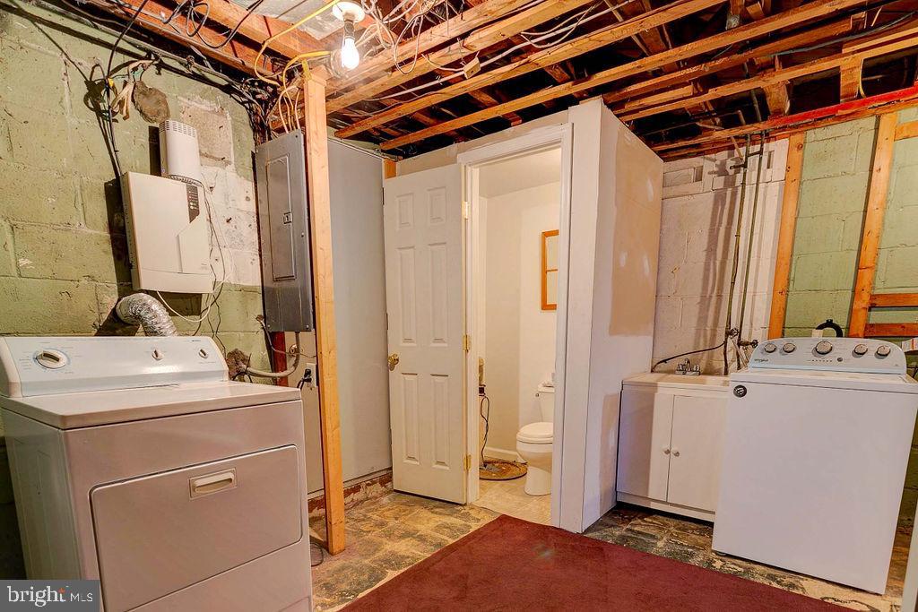 1909 Quentin Road Baltimore, MD 21222 - Photo 35 of 41