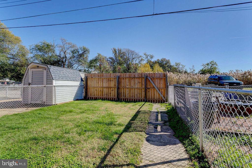 1909 Quentin Road Baltimore, MD 21222 - Photo 39 of 41