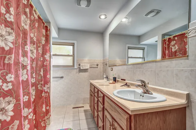 $389,873 | 15251 Colina Avenue, Oak Forest, IL 60452