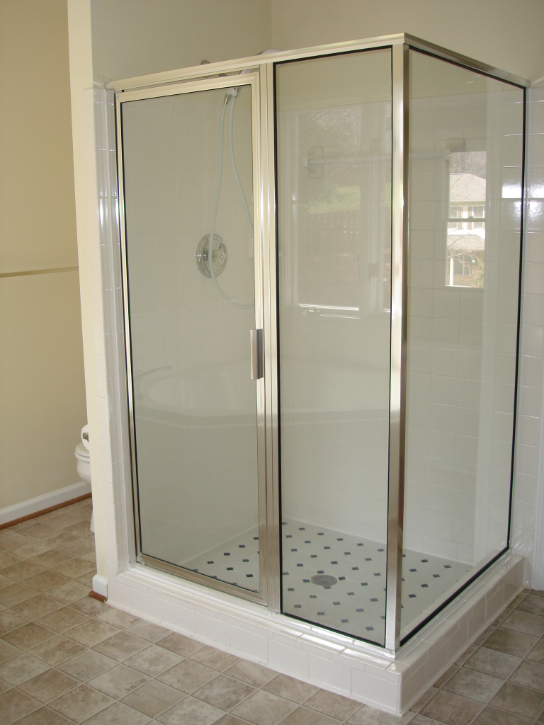 1738 Millbridge Road Salem, VA 24153 - Photo 19 of 20 Master Shower