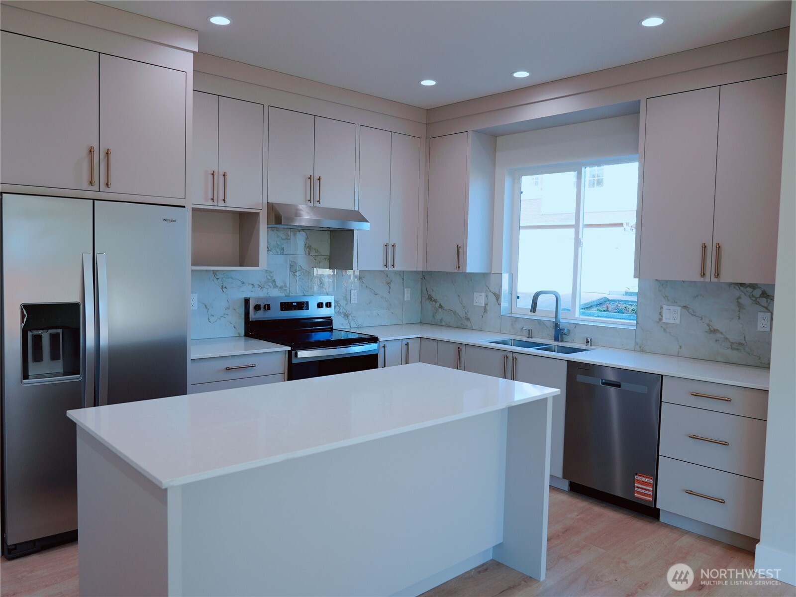 2155 Siddle Loop, Unit 101 Ferndale, WA 98248 - Photo 5 of 9