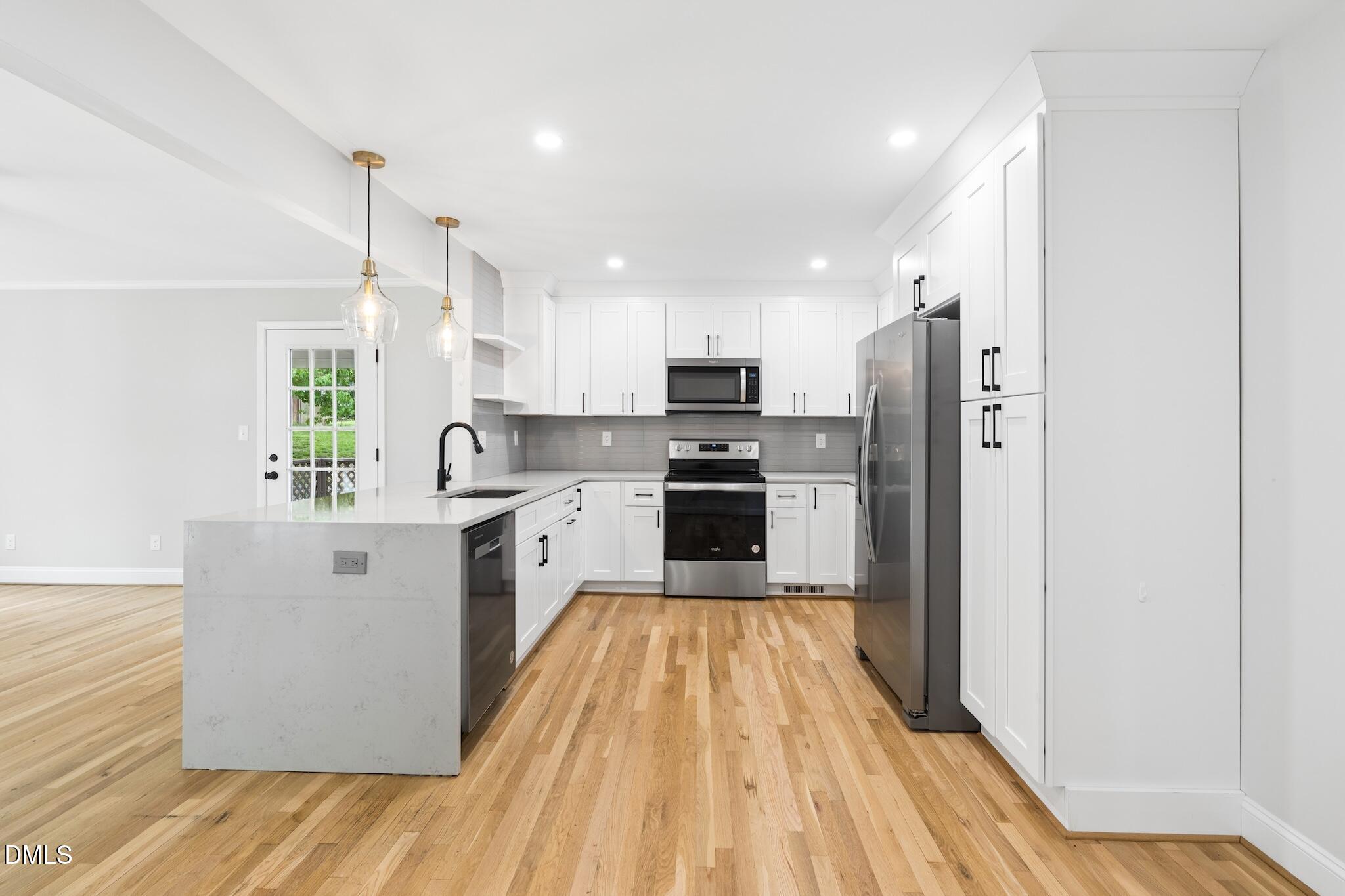 412 Pinecroft Drive Raleigh, NC 27609 - Photo 15 of 63 Kitchen/Dining