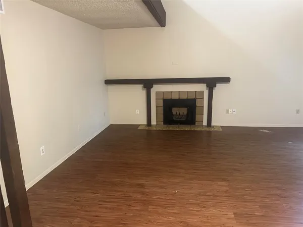 $1,395 | 6907 Woodhue Drive, Unit A, Austin, TX 78745
