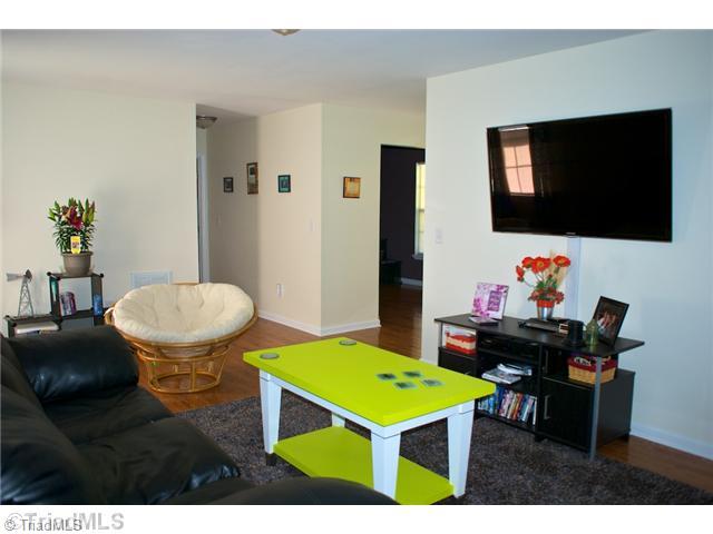 5754 Davis Road Walkertown, NC 27051 - Photo 1 of 16 Den/Family/Great Room.
