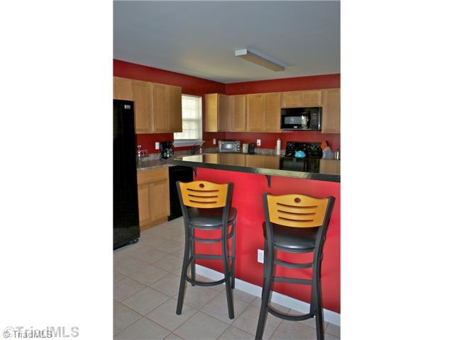 5754 Davis Road Walkertown, NC 27051 - Photo 4 of 16 Kitchen.