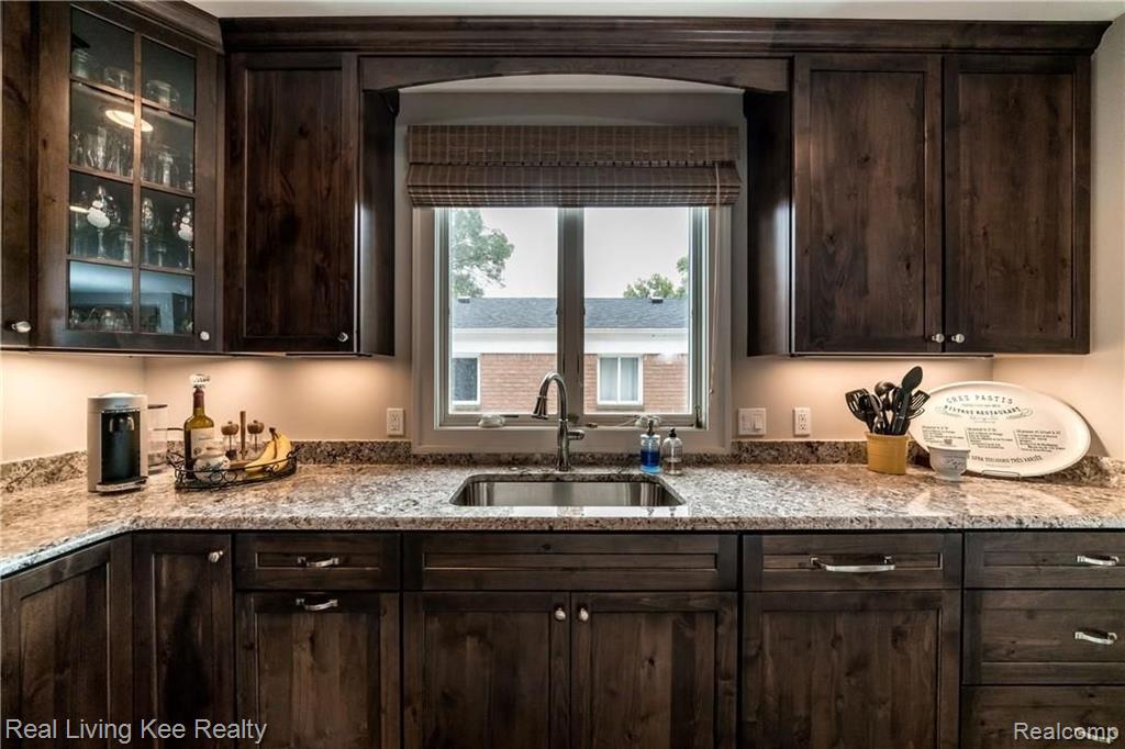 211 North Alice Avenue Rochester, MI 48307 - Photo 14 of 42