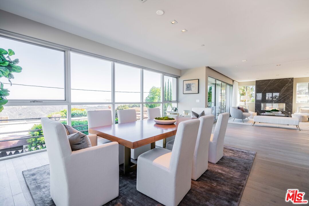 2391 Roscomare Road, Unit 401 Los Angeles, CA 90077 - Photo 2 of 22