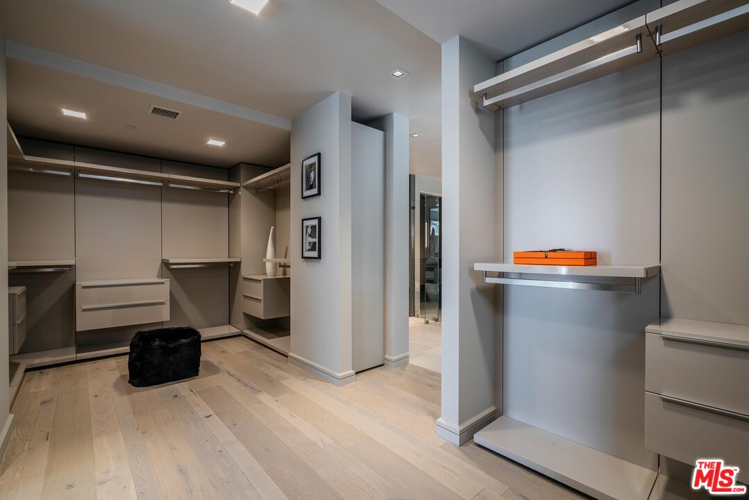 2391 Roscomare Road, Unit 401 Los Angeles, CA 90077 - Photo 6 of 22