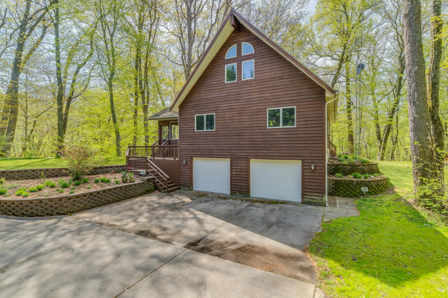 6042 Long Road Three Oaks, MI 49128 - Photo 32 of 52 036-39-Oversized 2 Car Garage