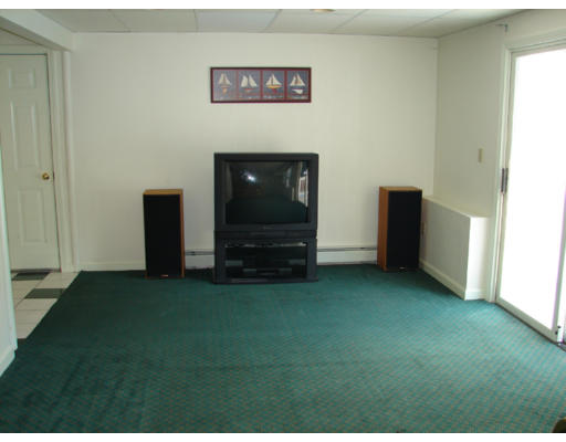 9 Hunters Lane Ashland, MA 01721 - Photo 18 of 26 Gallery Image 18