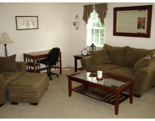 9 Hunters Lane Ashland, MA 01721 - Photo 3 of 26 Gallery Image 3