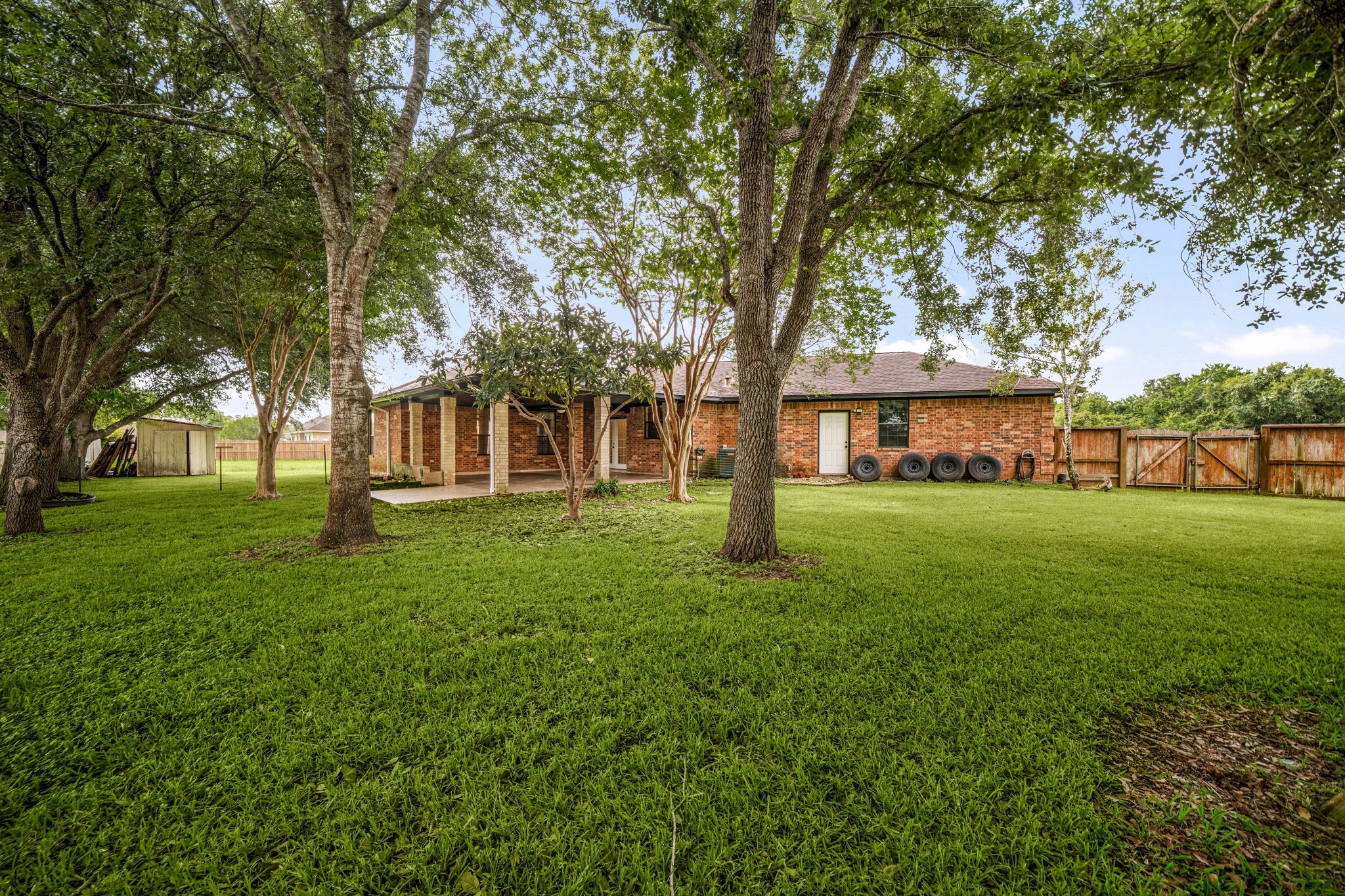 208 Tracy Street Angleton, TX 77515 - Photo 30 of 48