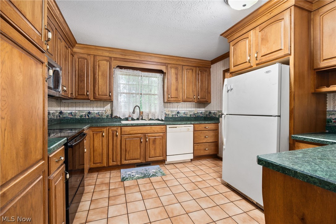 5520 Apple Ridge Circle Clinton, OH 44216 - Photo 15 of 29