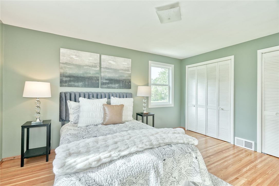 1815 Woodard Road Webster, NY 14580 - Photo 20 of 45 PRIMARY BEDROOM