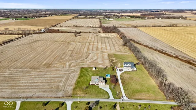 $750,000 | 3192 East 400S, Greenfield, IN 46140