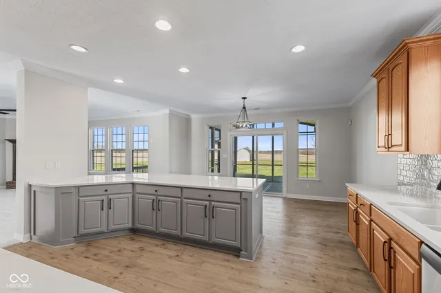 $750,000 | 3192 East 400S, Greenfield, IN 46140