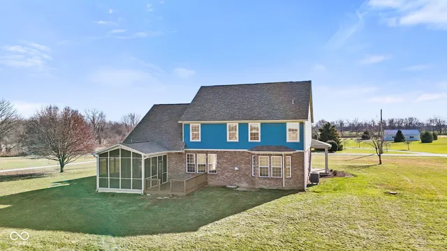 $750,000 | 3192 East 400S, Greenfield, IN 46140