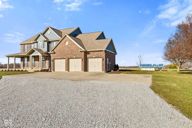 $750,000 | 3192 East 400S, Greenfield, IN 46140