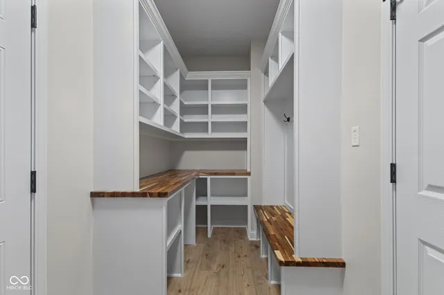 $750,000 | 3192 East 400S, Greenfield, IN 46140