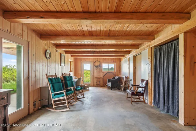 $1,100,000 | 15 Rainbow Drive, Cora, WY 82925