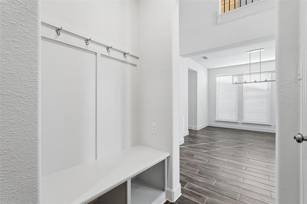3329 Lacebark Lane Celina, TX 75009 - Photo 14 of 35 a view of an empty walk in closet
