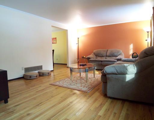 8333 Post Road Allison Park, PA 15101 - Photo 3 of 18 Living Room.