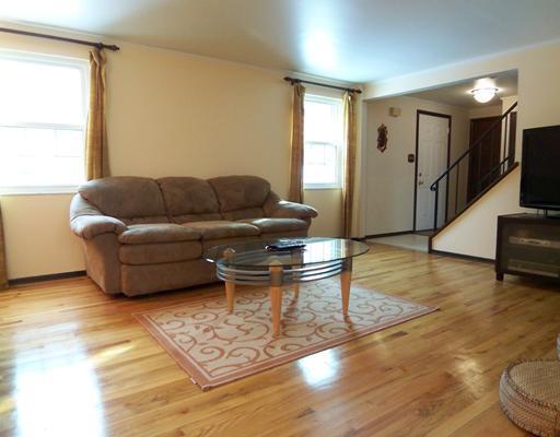 8333 Post Road Allison Park, PA 15101 - Photo 4 of 18 Living Room.