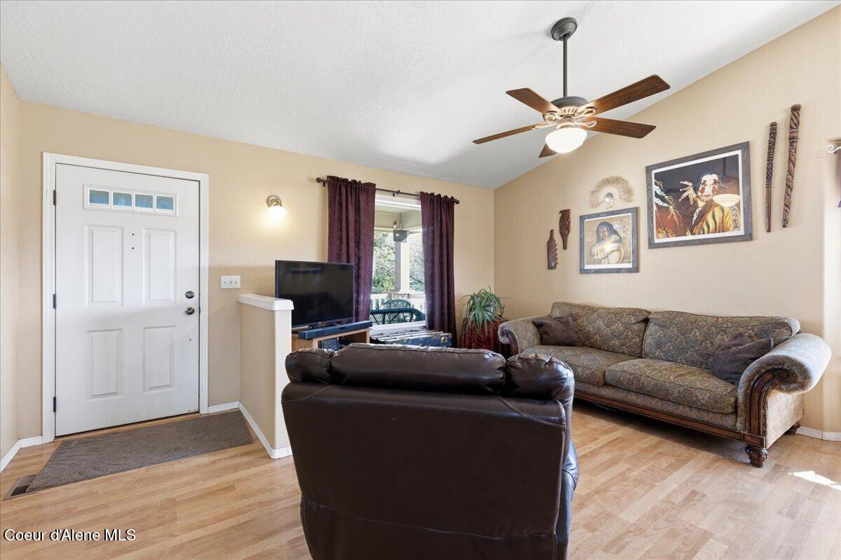 222 East Remington Road Athol, ID 83801 - Photo 12 of 78 Entry and Living Room