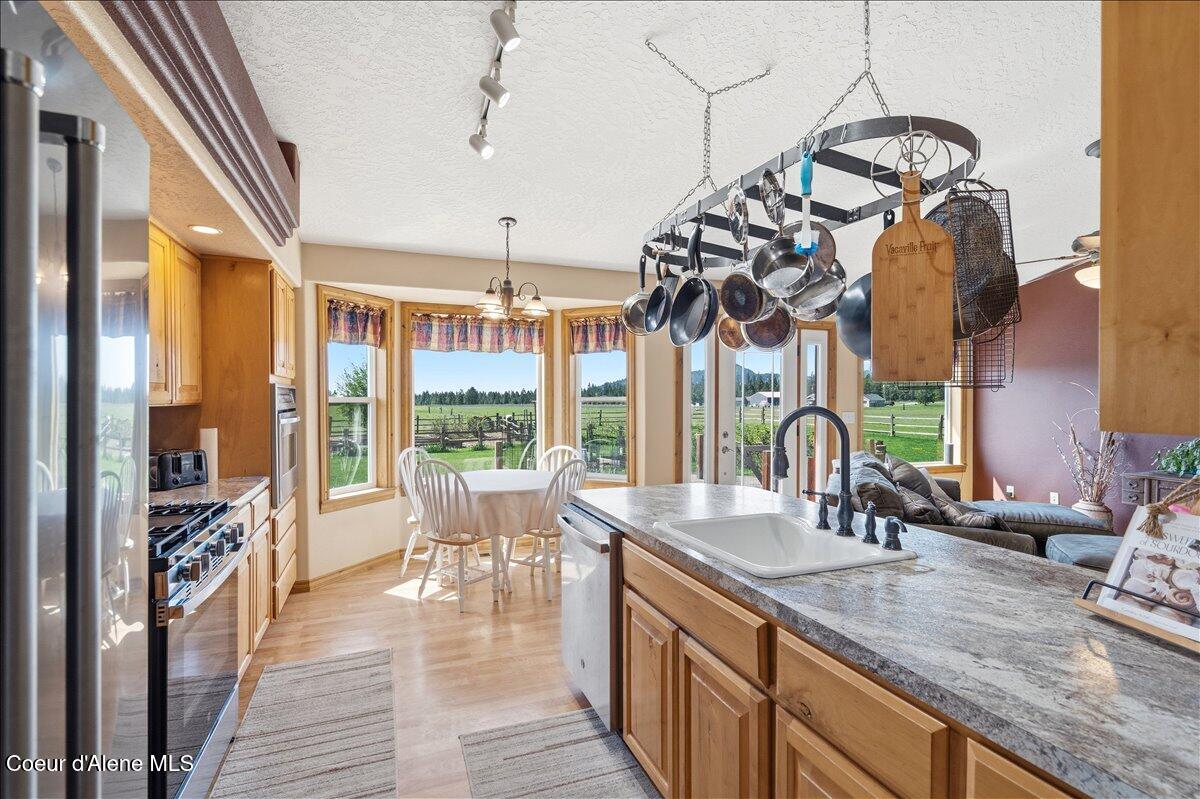 222 East Remington Road Athol, ID 83801 - Photo 14 of 73 Kitchen and Dining Nook