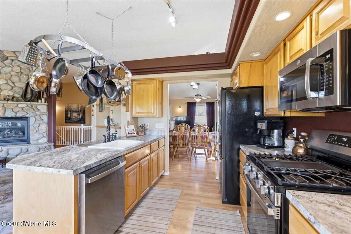 222 East Remington Road Athol, ID 83801 - Photo 21 of 78 kitchen